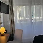 Отель Ath Athenee