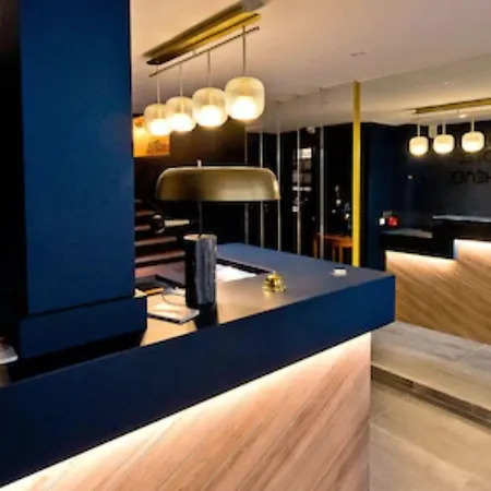 מלון Ath Athenee 3*