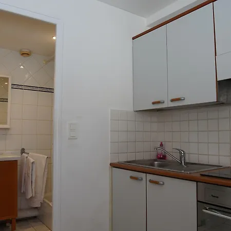 Hotel Ath Athénée 3*