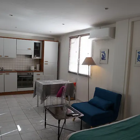 Ath Athenee 3* קאן