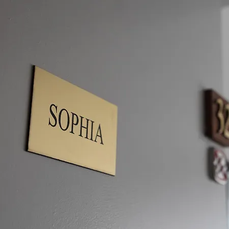 Ath Athenee فندق 3*