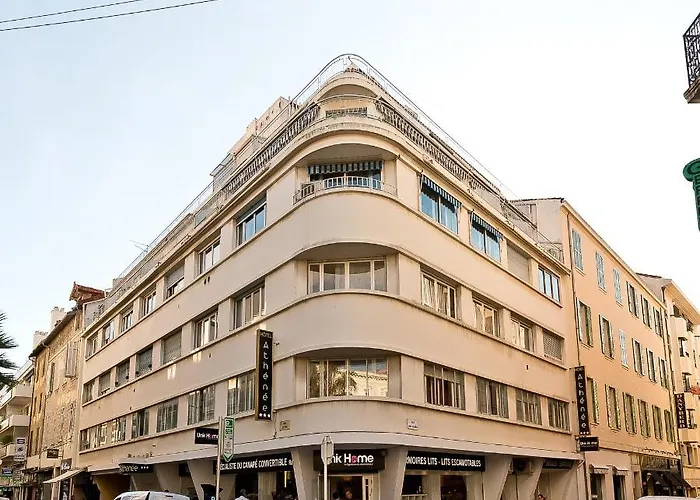 Ath Athénée Hotel 3*