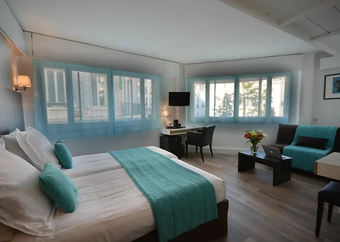 Otel Ath Athenee