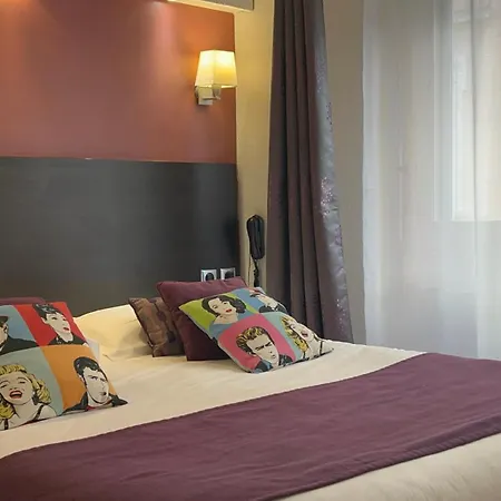 Ath Athenee Szálloda 3*