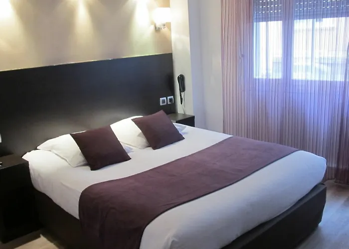 Hotel Ath Athenee 3*